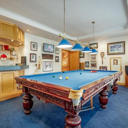 Luxury 6-Bed House With Pool Villa Glenrothes Bagian luar foto