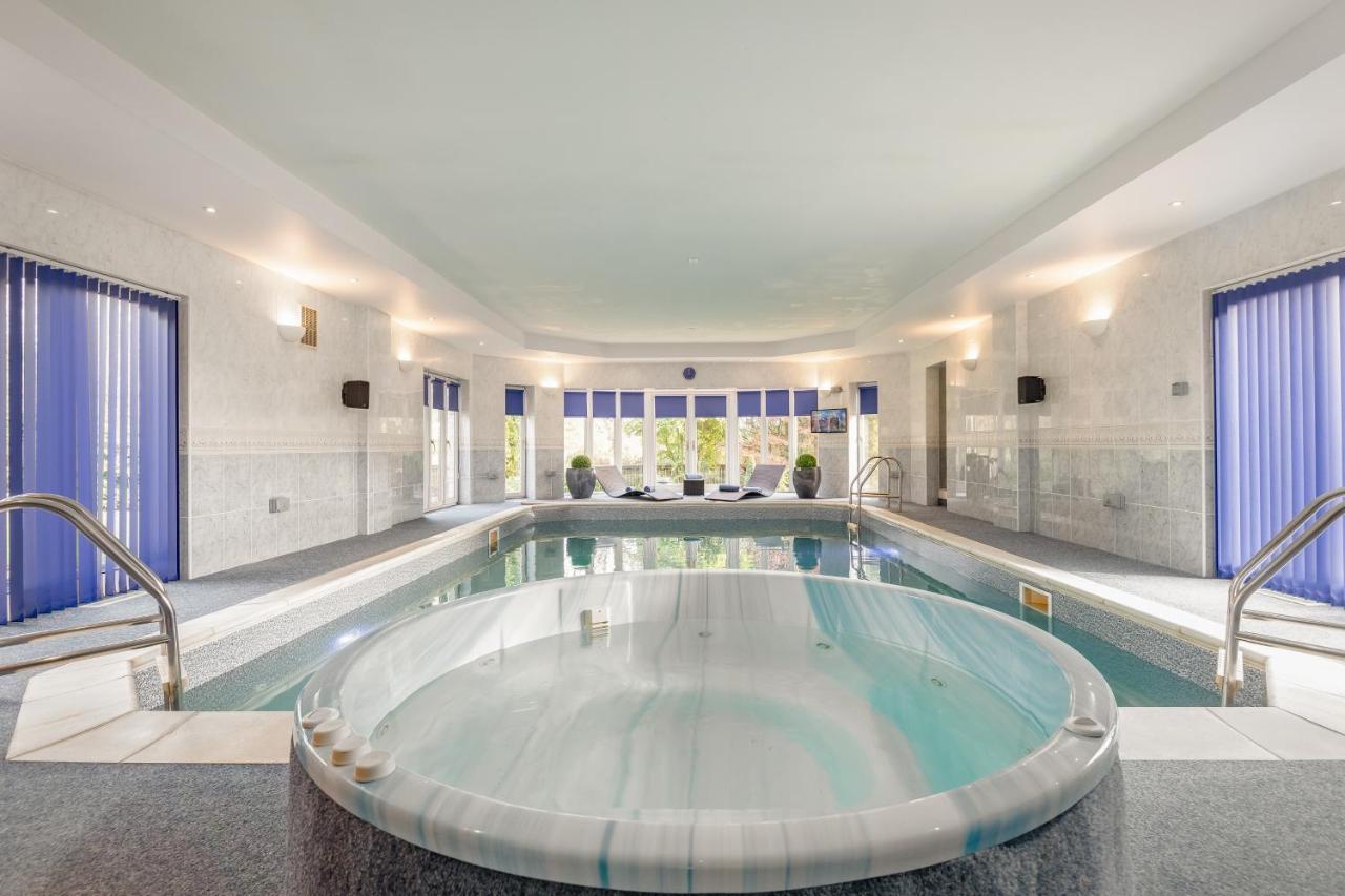 Luxury 6-Bed House With Pool Villa Glenrothes Bagian luar foto