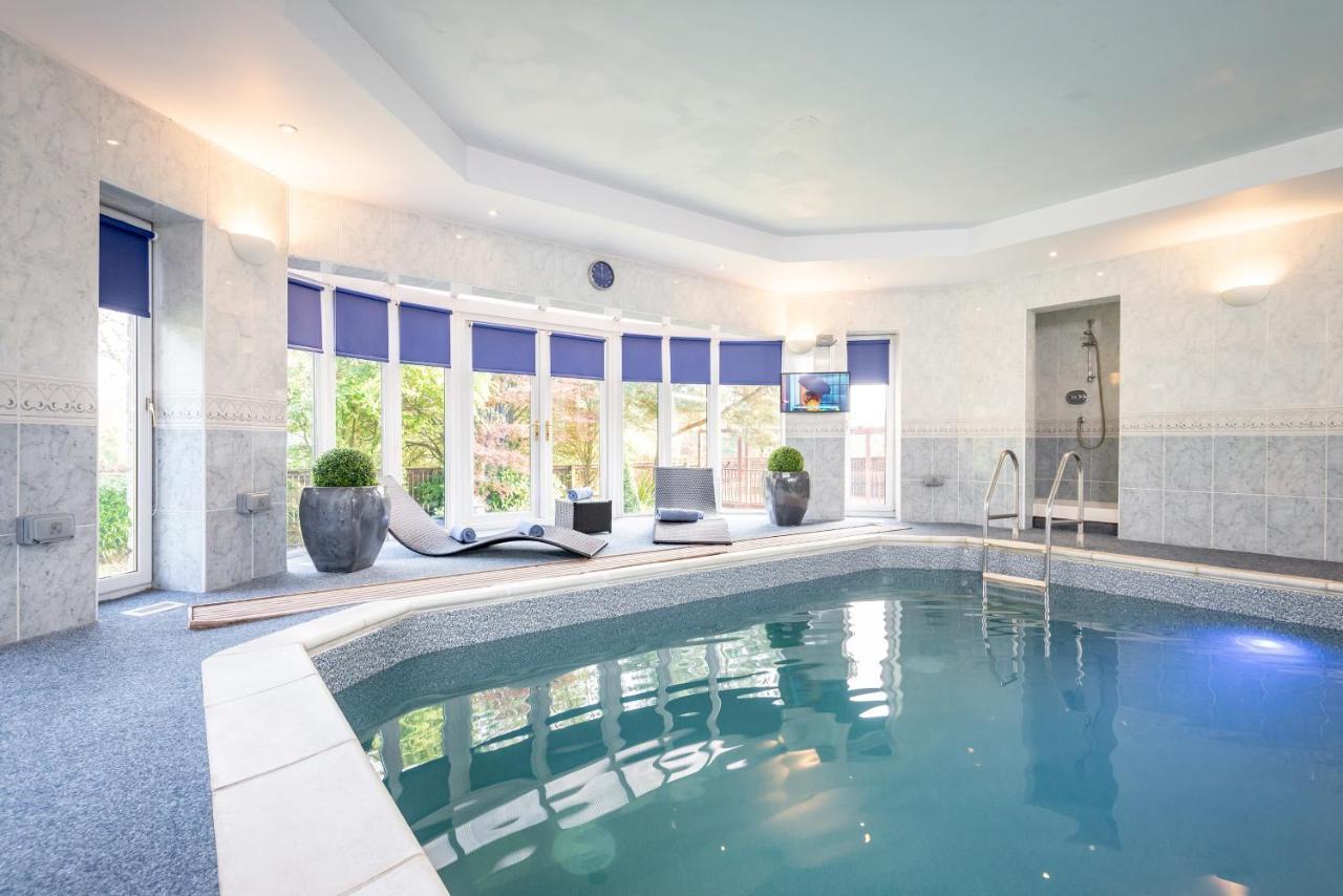 Luxury 6-Bed House With Pool Villa Glenrothes Bagian luar foto