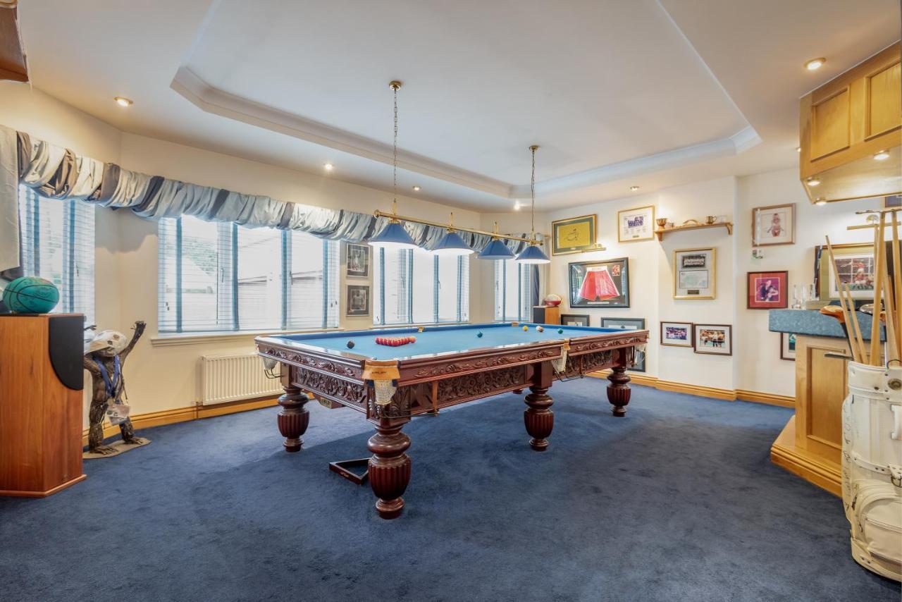 Luxury 6-Bed House With Pool Villa Glenrothes Bagian luar foto
